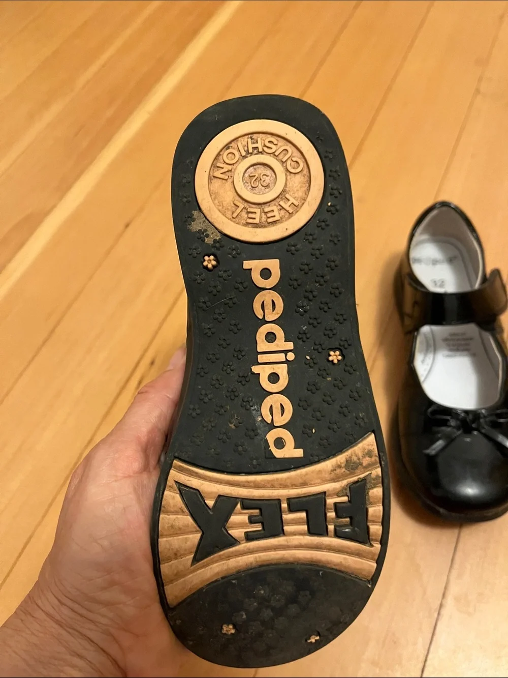 Pediped Mary Jane black patent leather 32